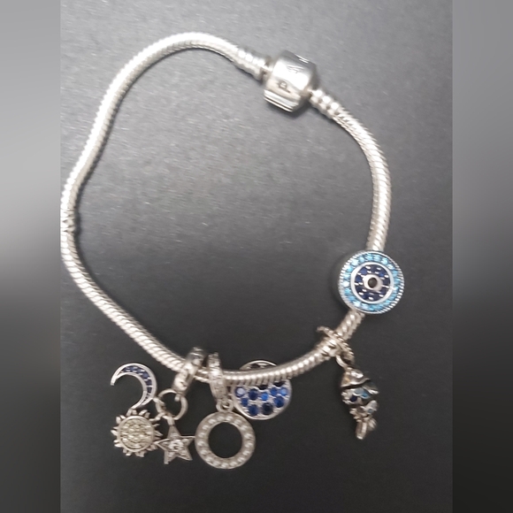 Pandora silver bracelet with four blue charms - Picture 7 of 7